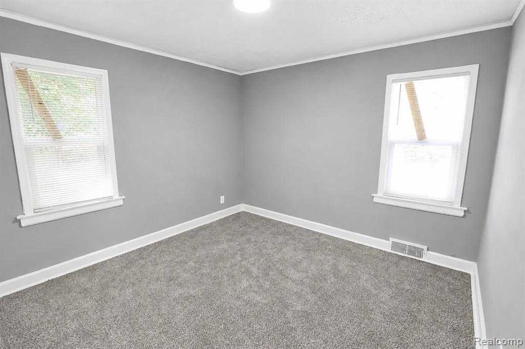 9817 Somerset Avenue Property Photo 17