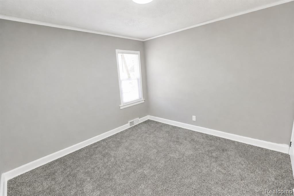 9817 Somerset Avenue Property Photo 19