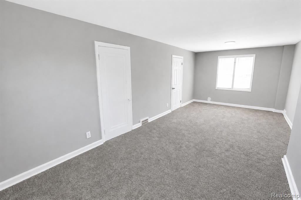 9817 Somerset Avenue Property Photo 21