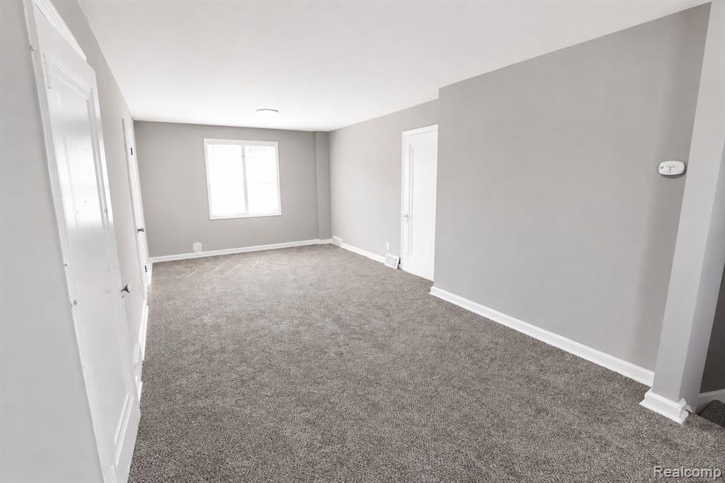 9817 Somerset Avenue Property Photo 23