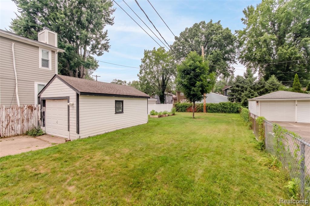 727 Forest Avenue Property Photo 14