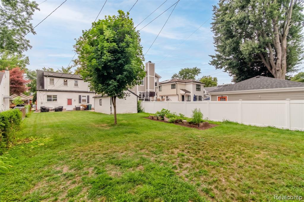 727 Forest Avenue Property Photo 15