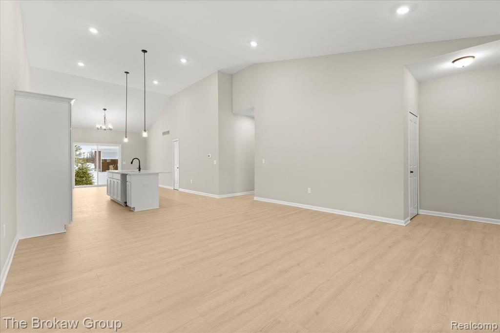 1437 Lincoln Street Property Photo 8