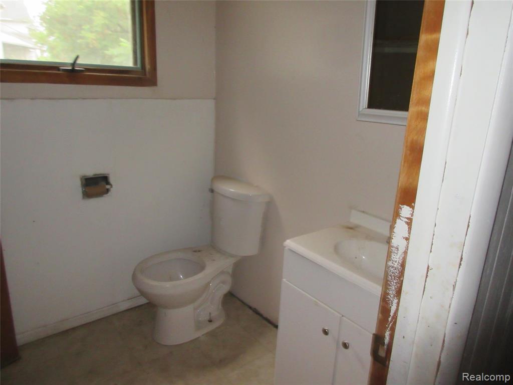 2217 Raskob Street Property Photo 4