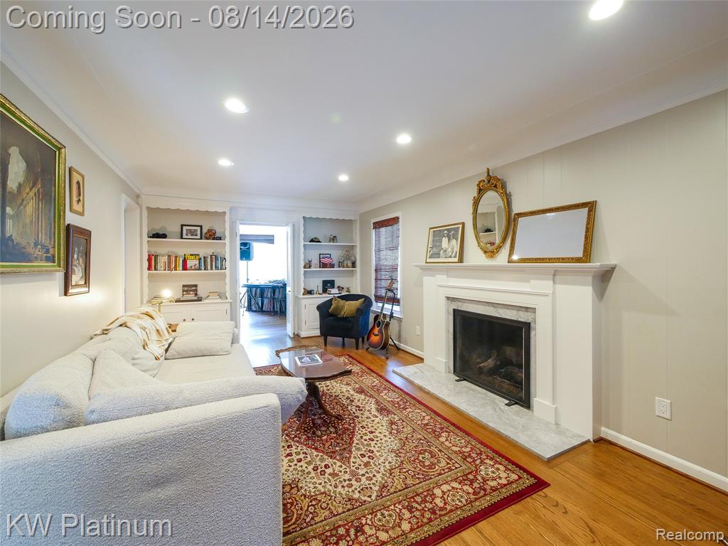 657 Hawthorne Road Property Photo 4