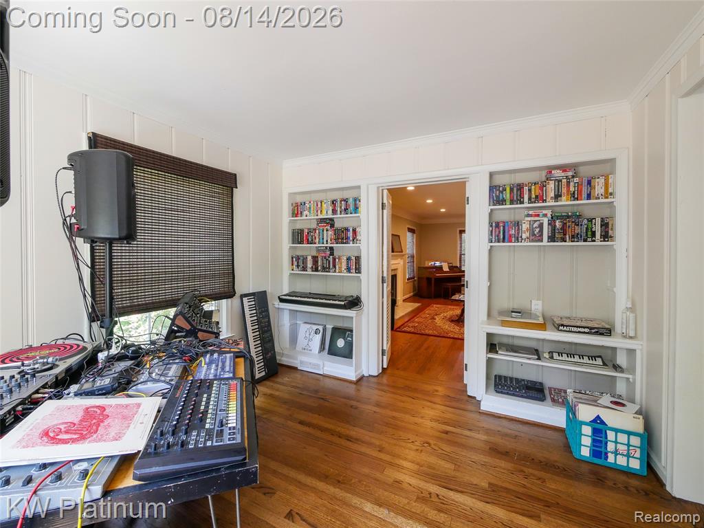 657 Hawthorne Road Property Photo 5