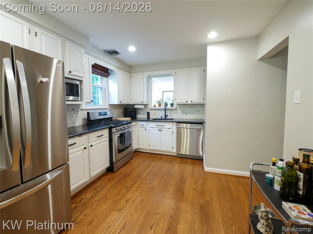 657 Hawthorne Road Property Photo 9