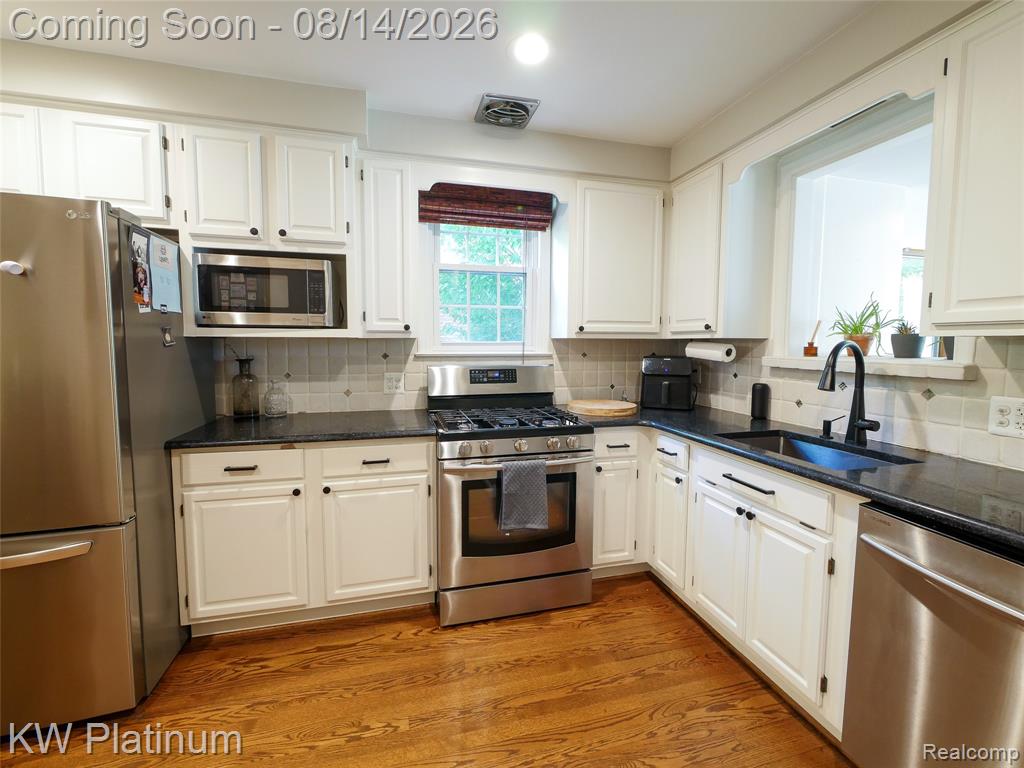 657 Hawthorne Road Property Photo 10
