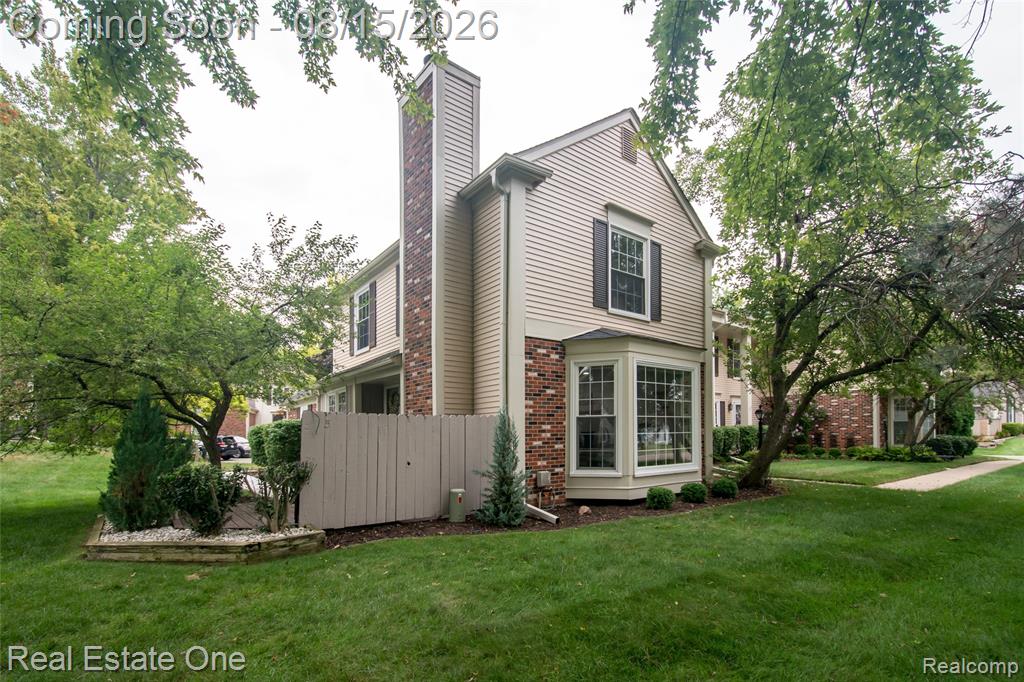 1572 Kings Cove Drive Property Photo 1