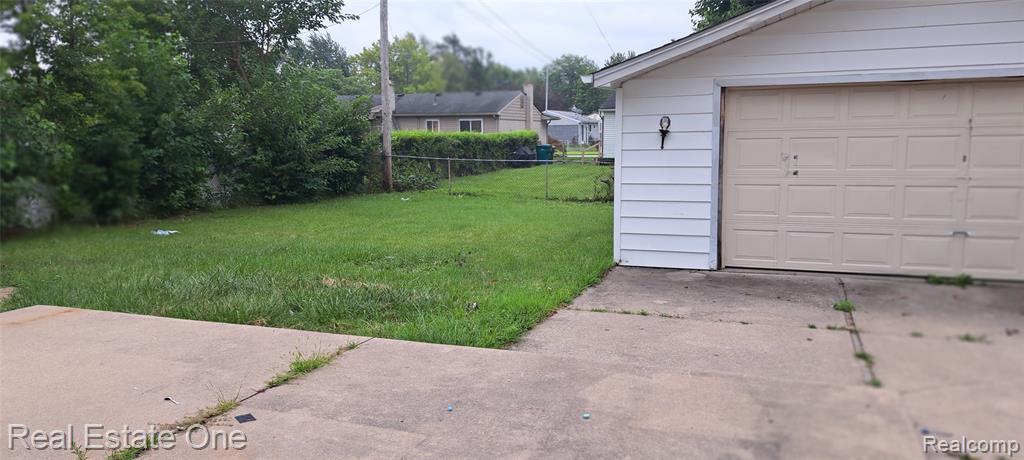 30525 Cherry Avenue Property Photo 2