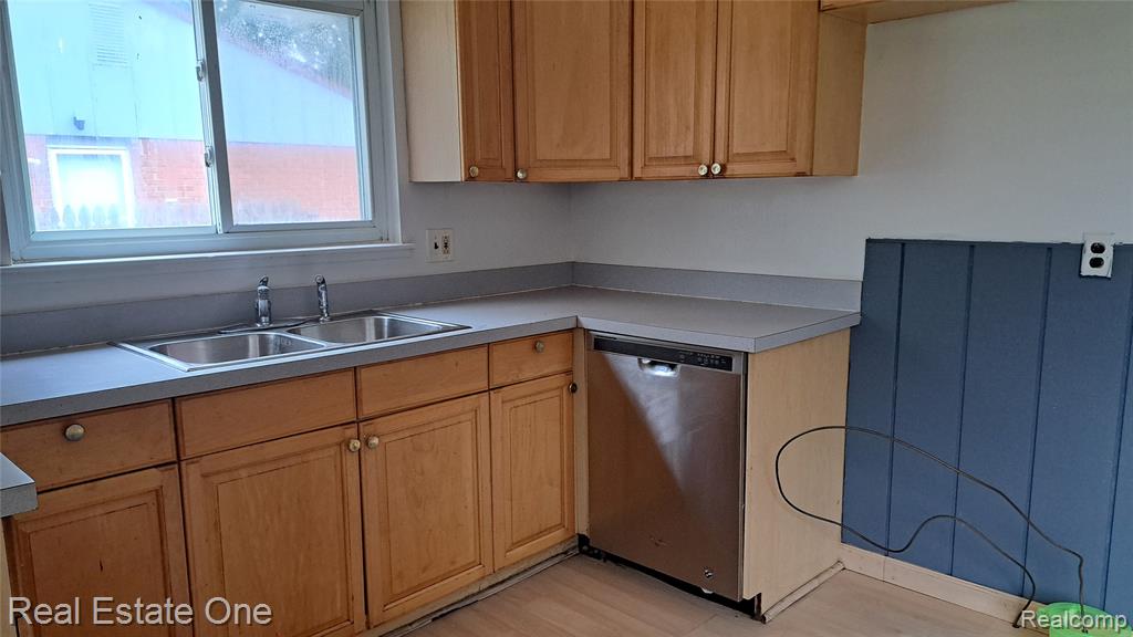 30525 Cherry Avenue Property Photo 6