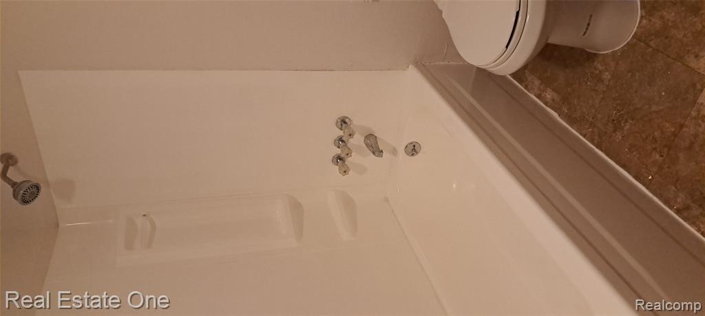 30525 Cherry Avenue Property Photo 8