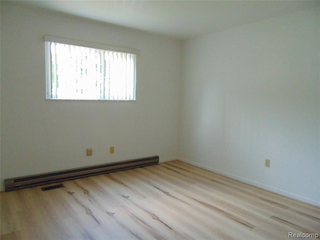 120 Weston Street Property Photo 7