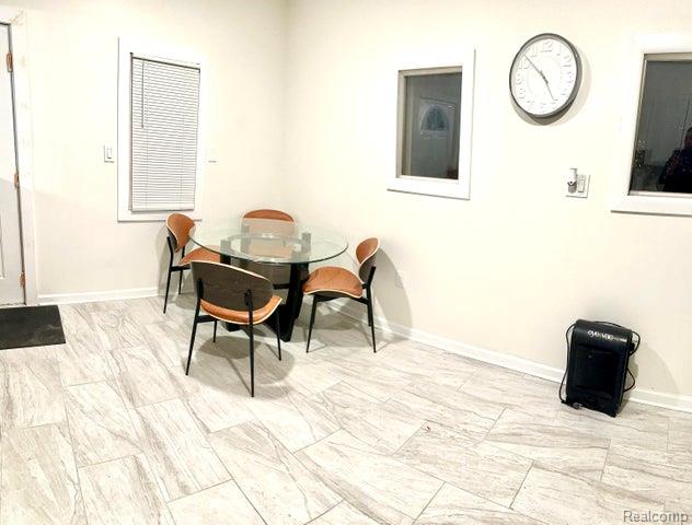 371 Piper Boulevard Property Photo 7