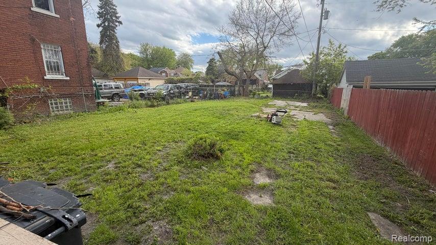 371 Piper Boulevard Property Photo 16