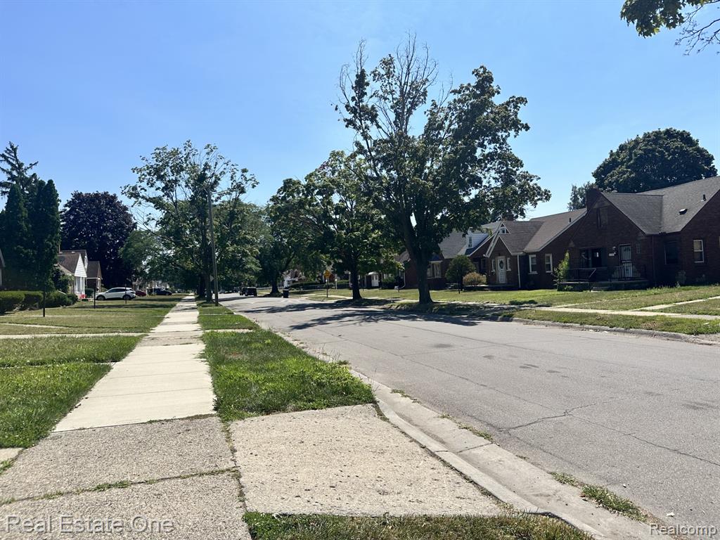 16760 Winthrop Street Property Photo 2