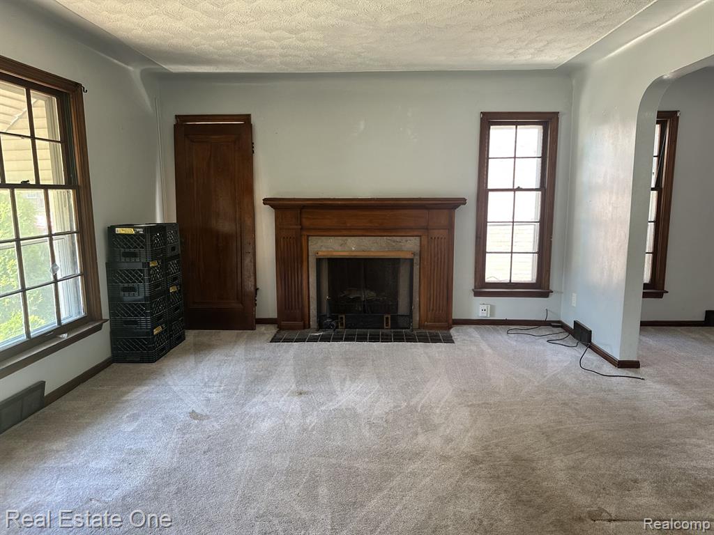 16760 Winthrop Street Property Photo 3