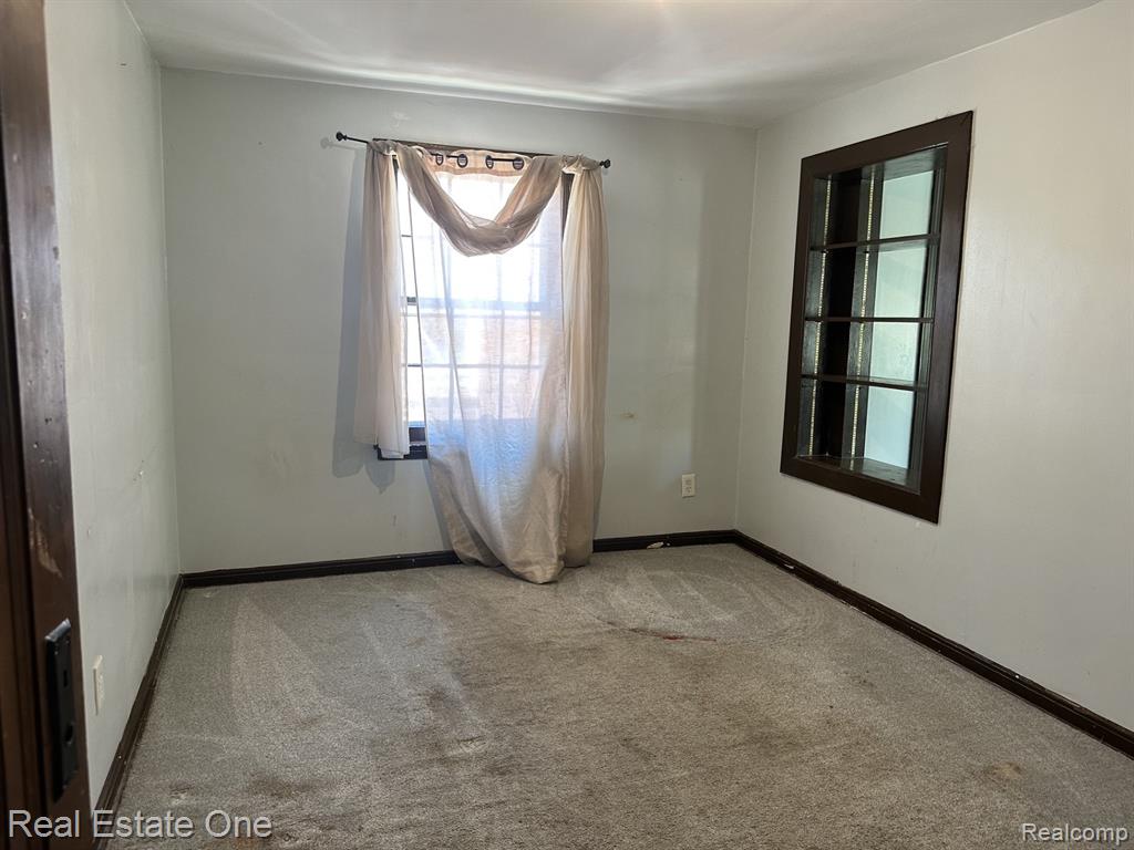 16760 Winthrop Street Property Photo 7