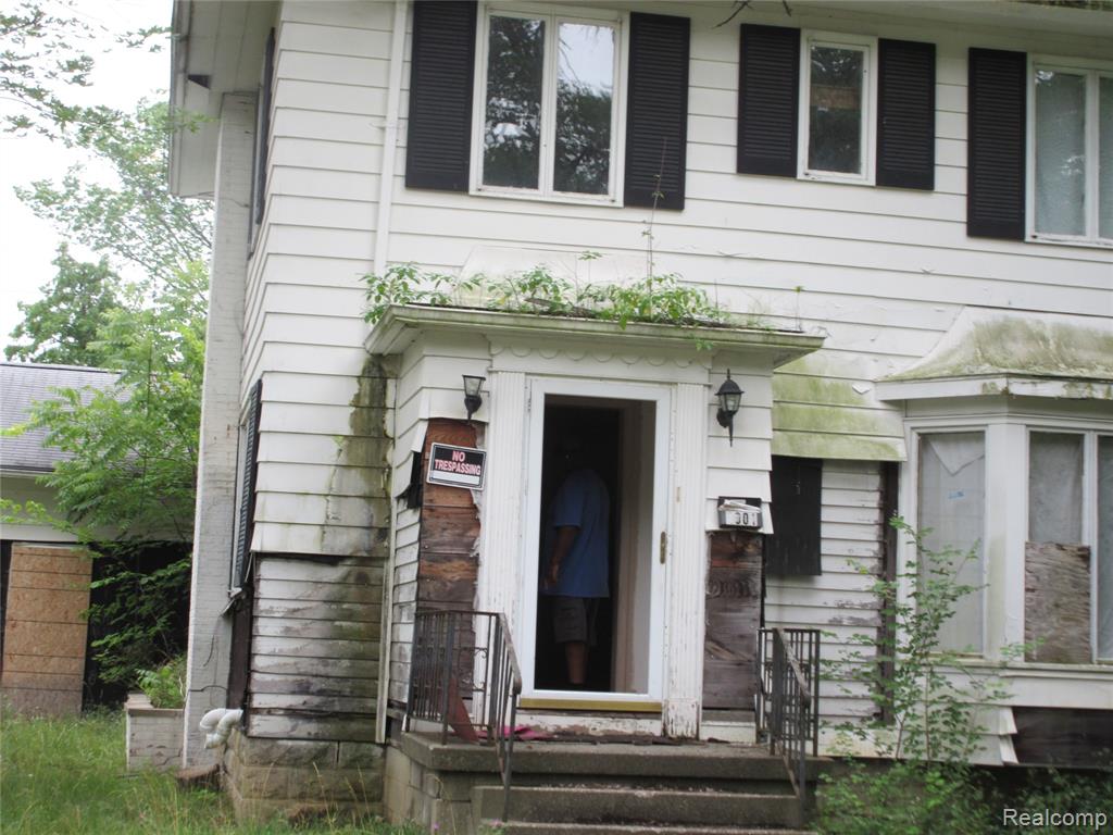1001 Copeman Boulevard Property Photo 1