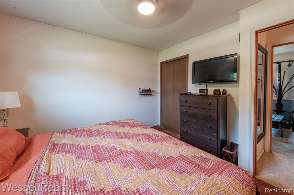 2444 Howe Street Property Photo 14