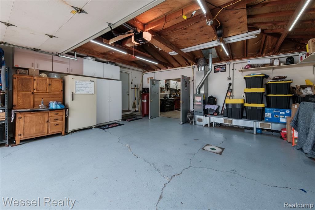 2444 Howe Street Property Photo 21