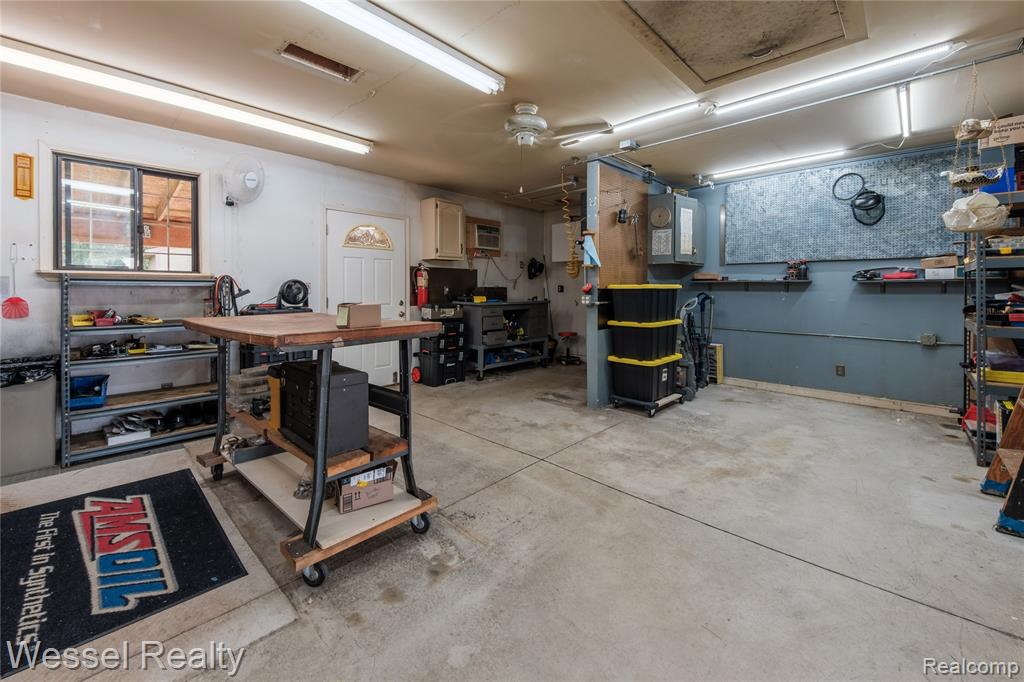 2444 Howe Street Property Photo 23