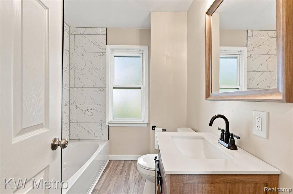 8626 Brace Street Property Photo 6