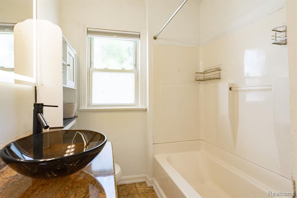 519 Bentley Drive Property Photo 9