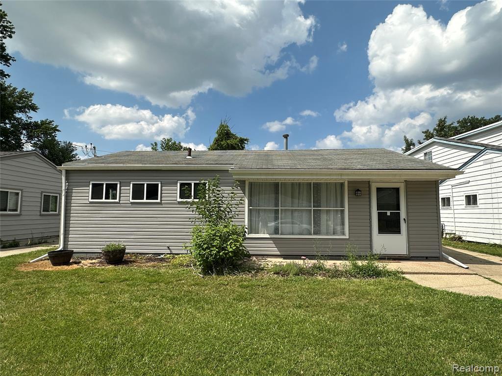 1615 E Greig Avenue Property Photo 1