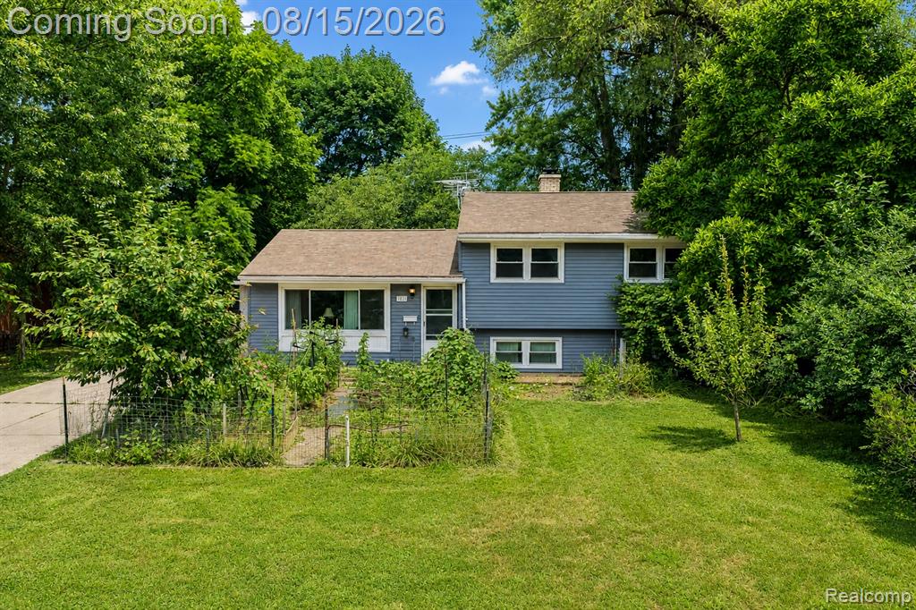 1421 Cedarhill Drive Property Photo 1