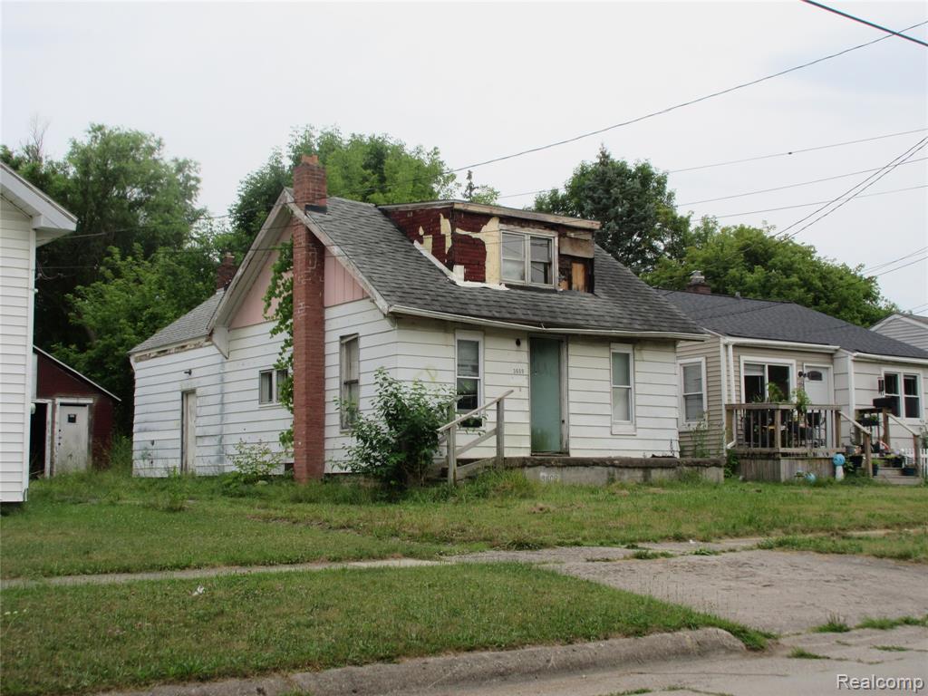 3609 Whitney Avenue Property Photo 1