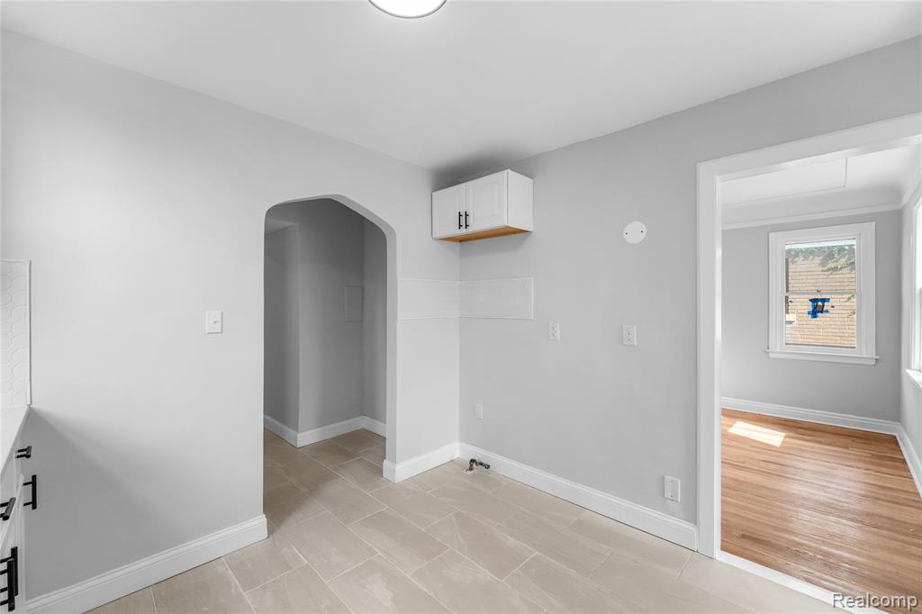 16224 Parkside Street Property Photo 9