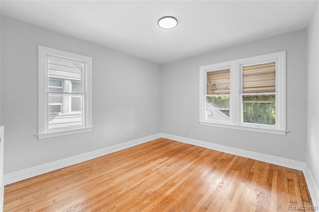 16224 Parkside Street Property Photo 13
