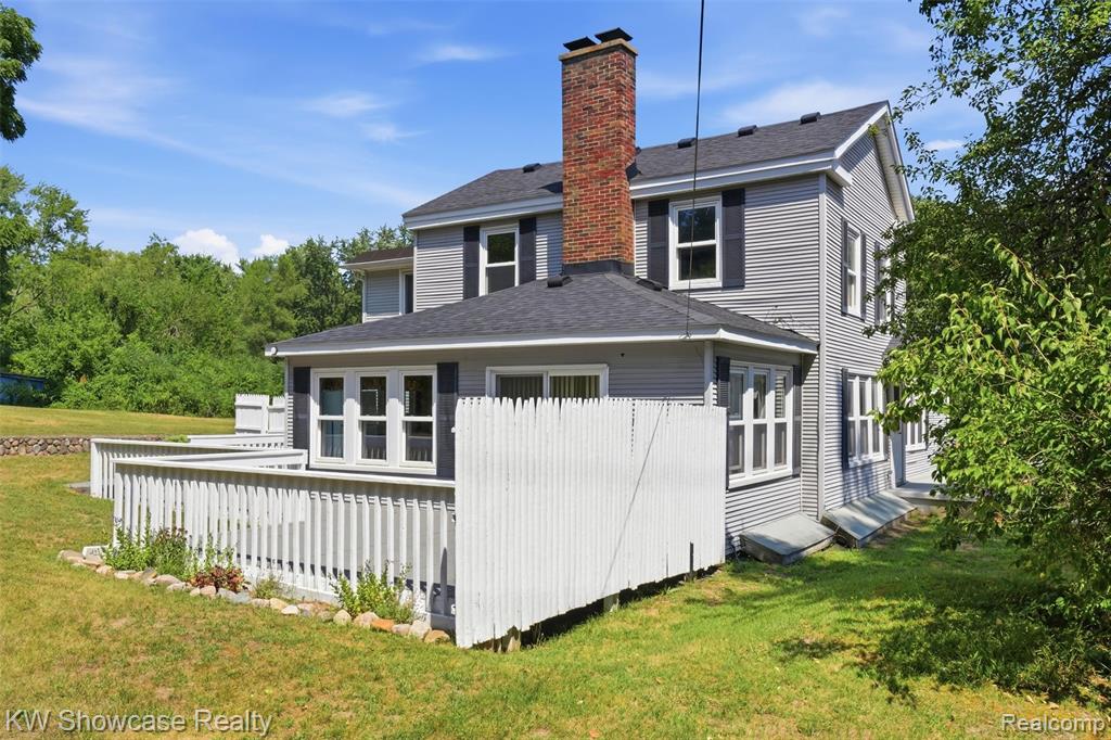 2220 Wixom Road Property Photo 3