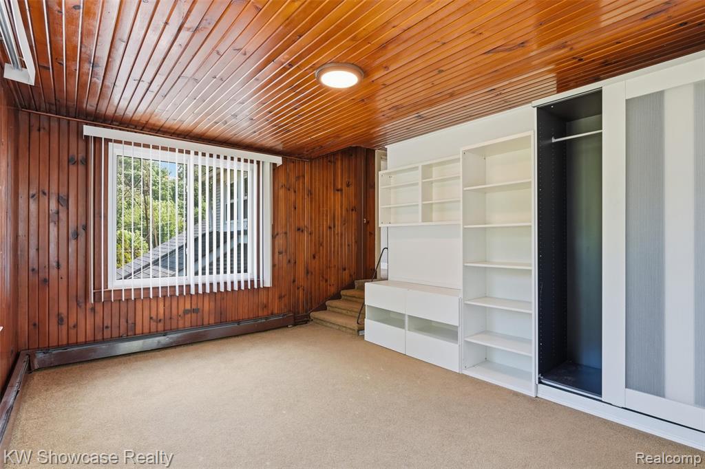 2220 Wixom Road Property Photo 28