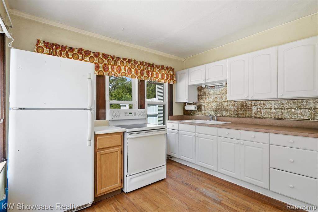 2220 Wixom Road Property Photo 46