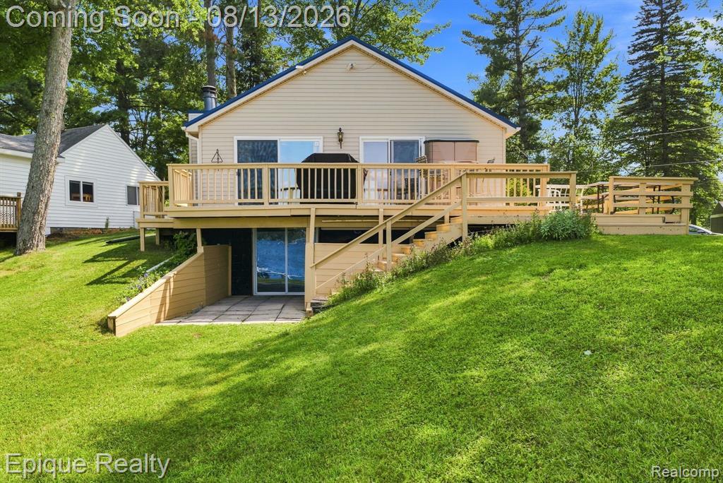 8946 Thomas Street Property Photo 1