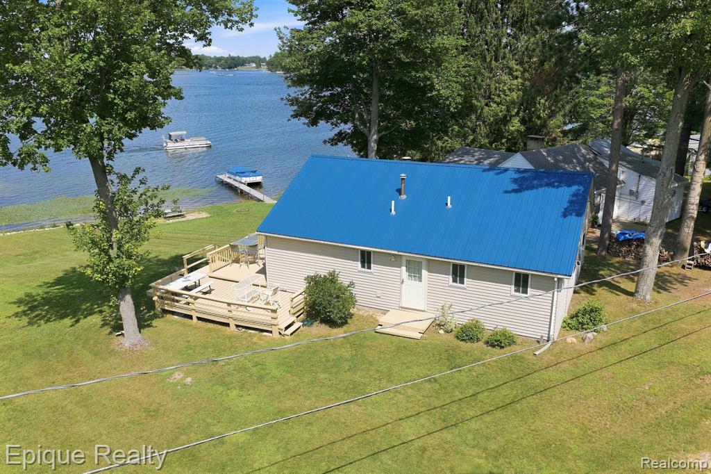 8946 Thomas Street Property Photo 5