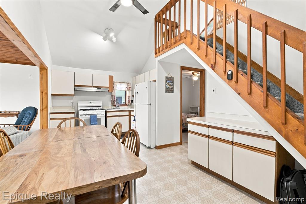 8946 Thomas Street Property Photo 11