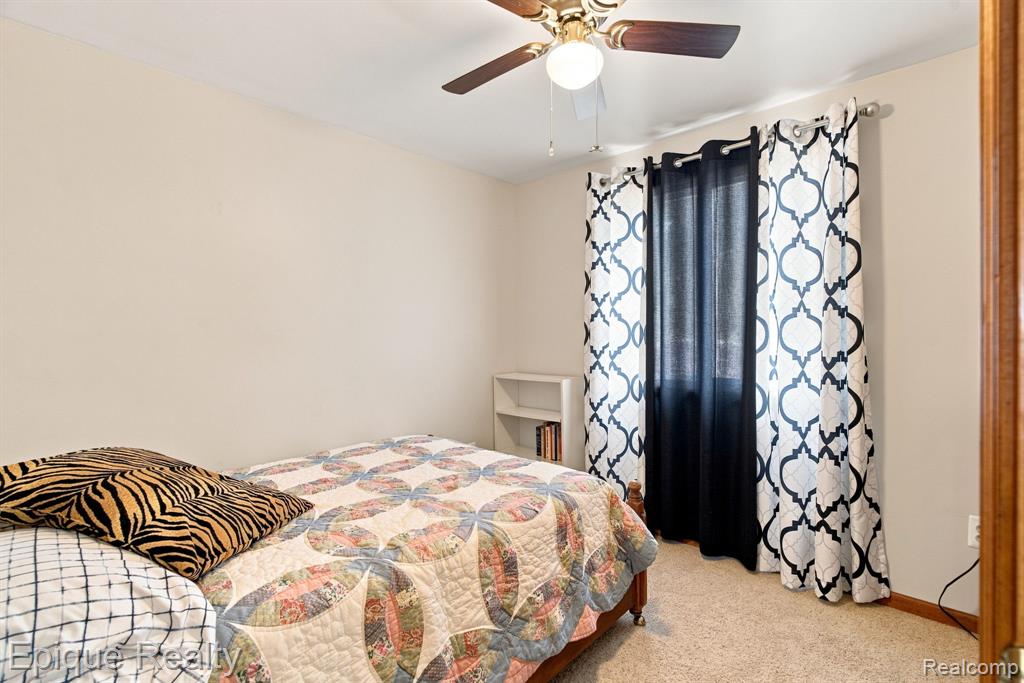 8946 Thomas Street Property Photo 27