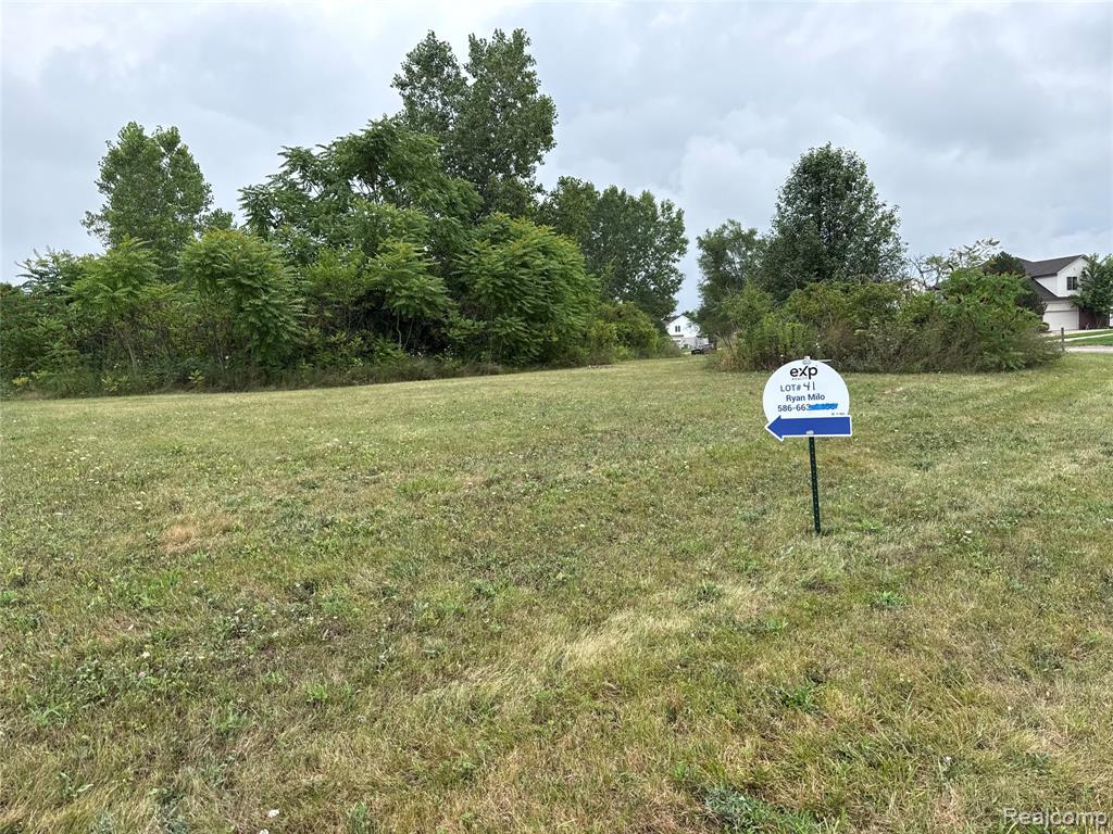 10259 Sherman Circle Property Photo 2