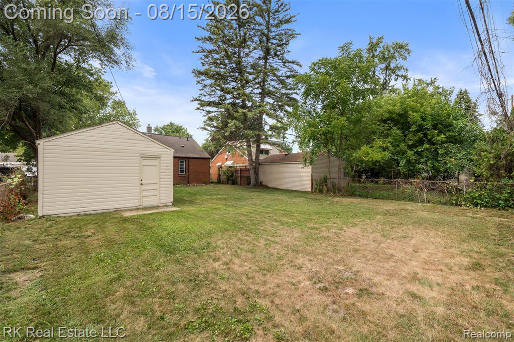 19488 Brady Property Photo 32