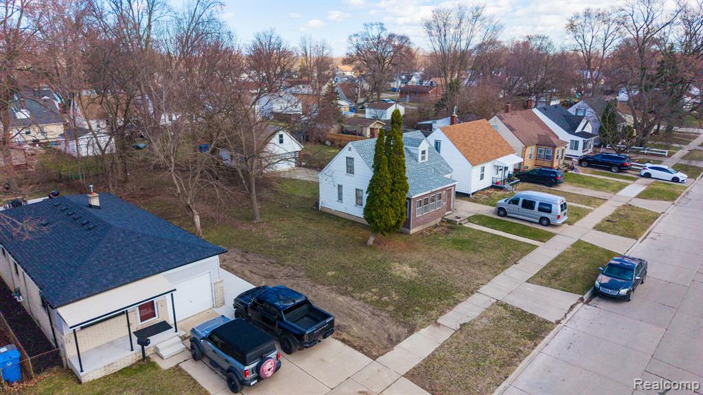 26166 Powers Avenue Property Photo 3