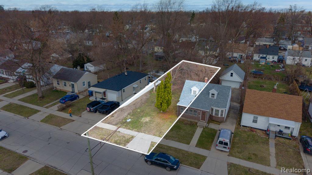 26166 Powers Avenue Property Photo 5