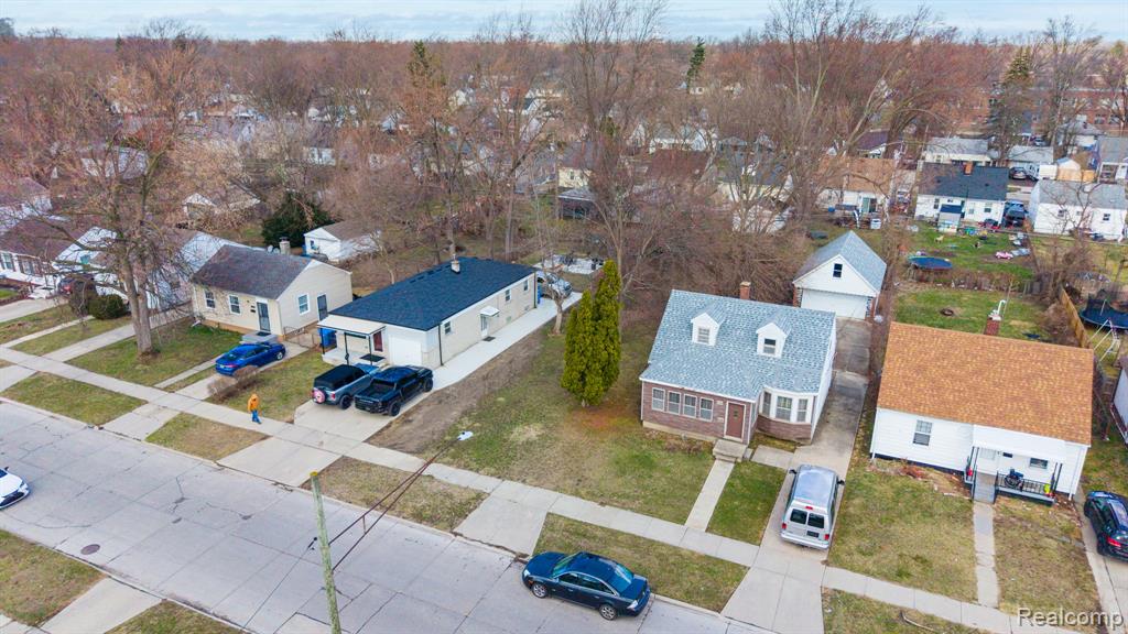 26166 Powers Avenue Property Photo 7
