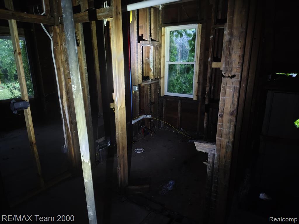 3262 Tuxedo Street Property Photo 5