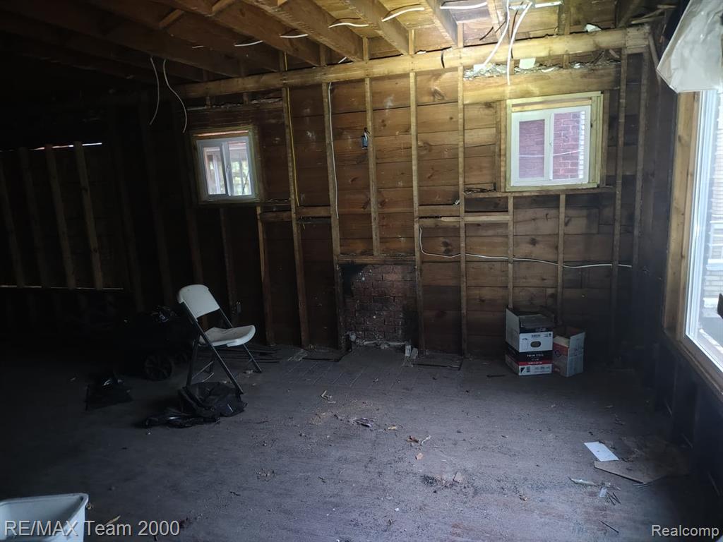 3262 Tuxedo Street Property Photo 7