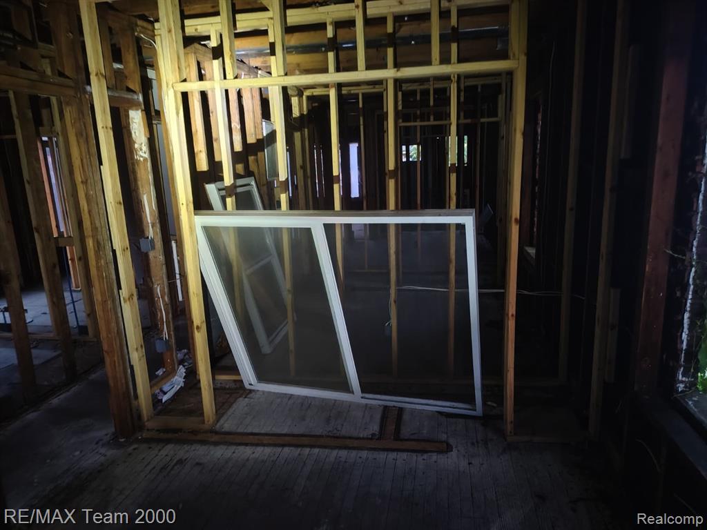 3262 Tuxedo Street Property Photo 27