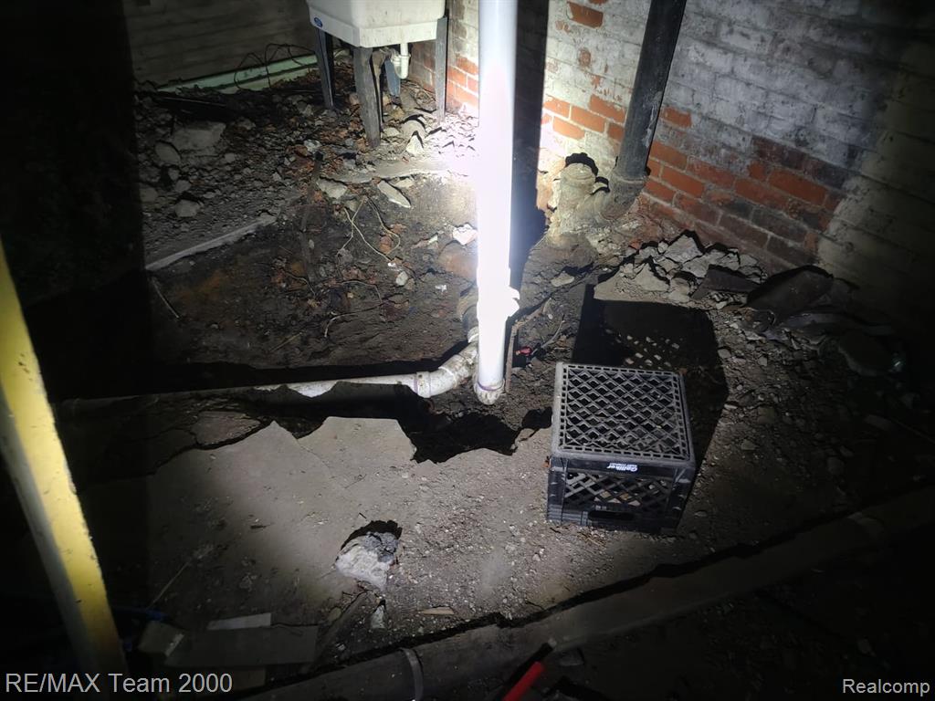 3262 Tuxedo Street Property Photo 47