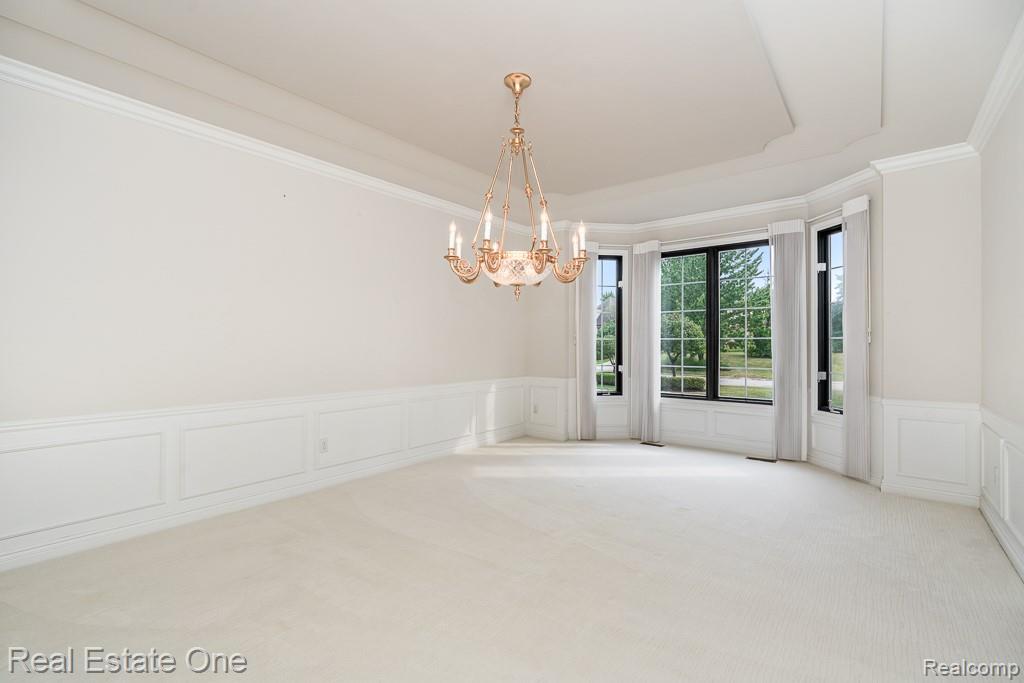 5575 Murfield Drive Property Photo 8